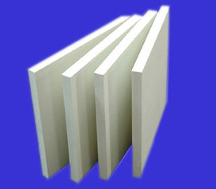 A placa branca do PVC da umidade forte da placa de núcleo da espuma do PVC cobre Eco - amigável